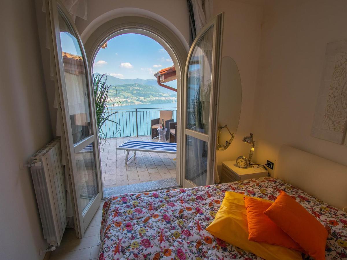 Cherubino - Stunning Lake View With Swimming Pool Parzanica Exterior photo